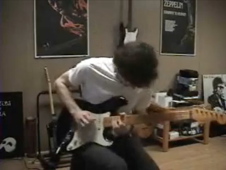 (Strat) - Fender Stratocaster